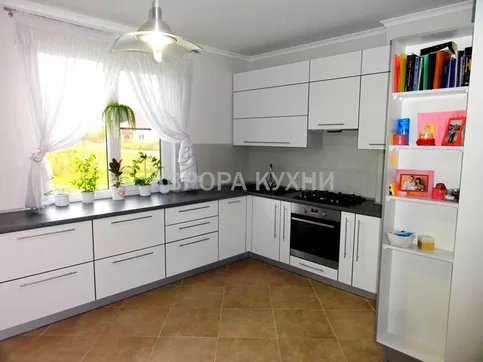 Белая кухня из пластика "arpa арт.15" глянец