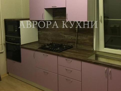 Кухня "Визит арт.11" с розовыми фасадами мдф суперматовый