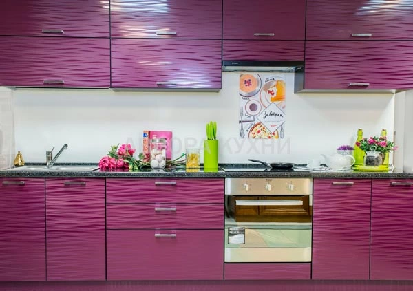 Варианты применения розовой кухни