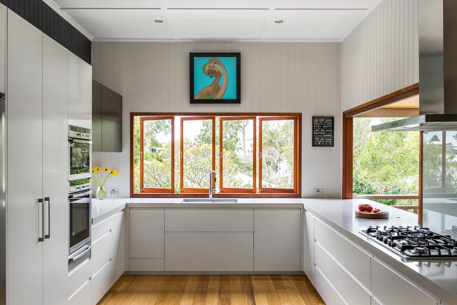 Кухня с интегрированными ручками "Лазурит арт.13" эмаль глянец