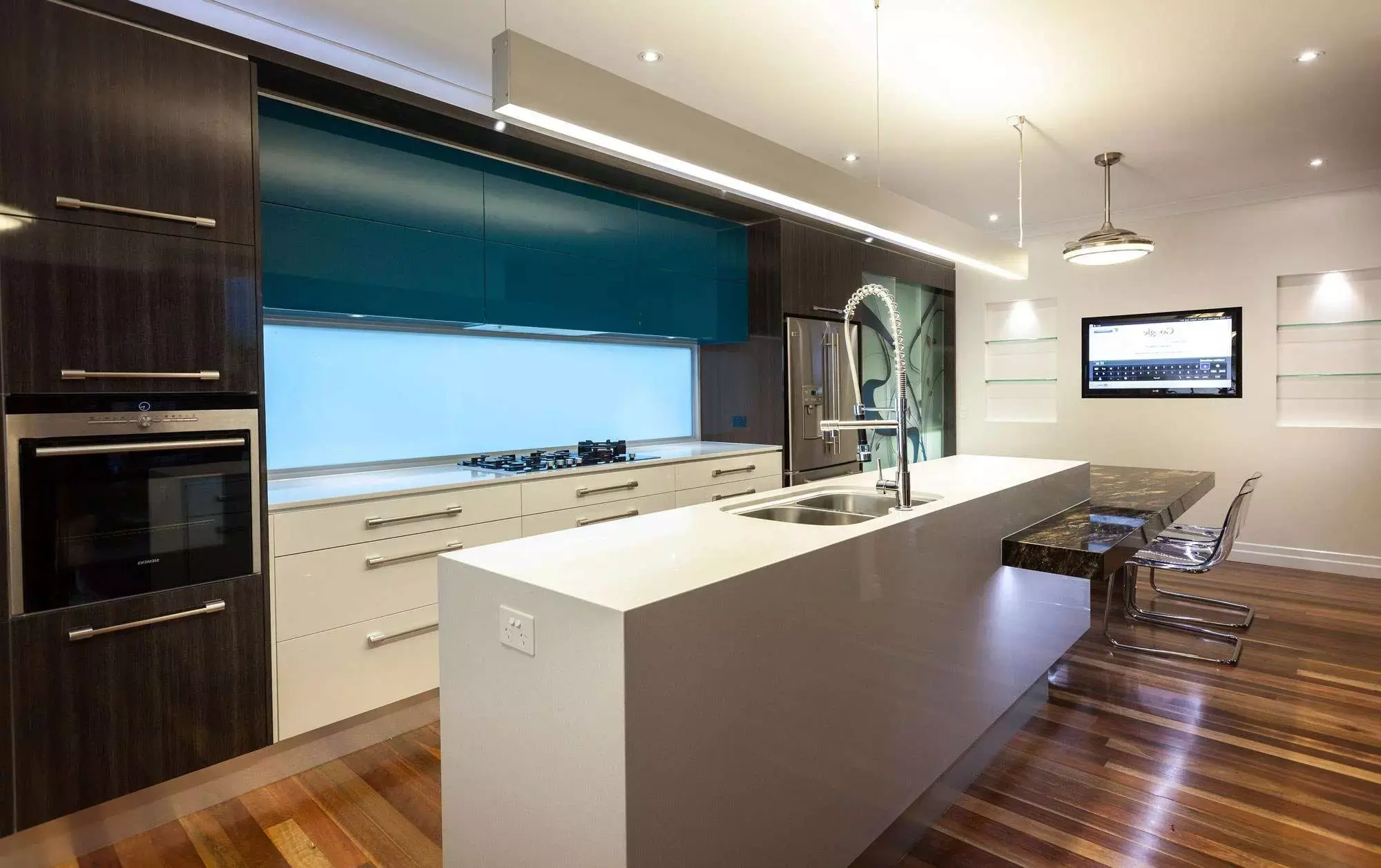 Кухня "Эльза арт.1" пластик