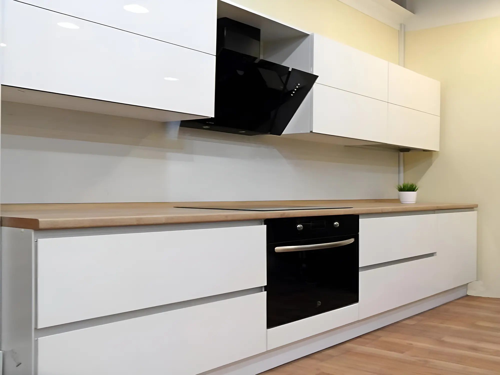 Кухня "Полина арт. 24", эмаль глянец профиль Gola